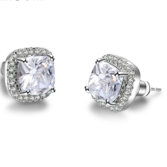 🌹💯💛PRECIOUS 2ct White S 18k Gf Gorgeous Studs🌹 - Picture 5 of 6